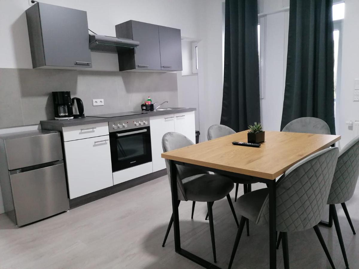 הרנה Estrella24 Living Rooms Tokio מראה חיצוני תמונה